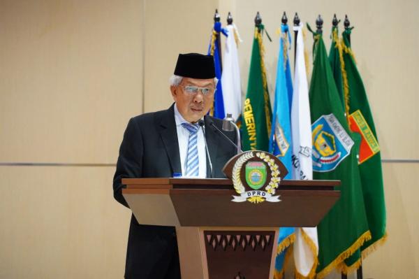 Mawardi Yahya Sampaikan Jawaban Gubernur Terhadap Pandangan Umum Fraksi-fraksi DPRD Sumsel